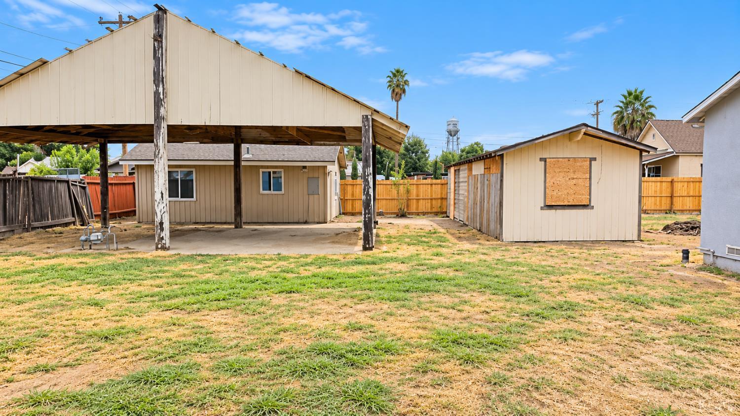 13857 6th St, Armona, CA 93212