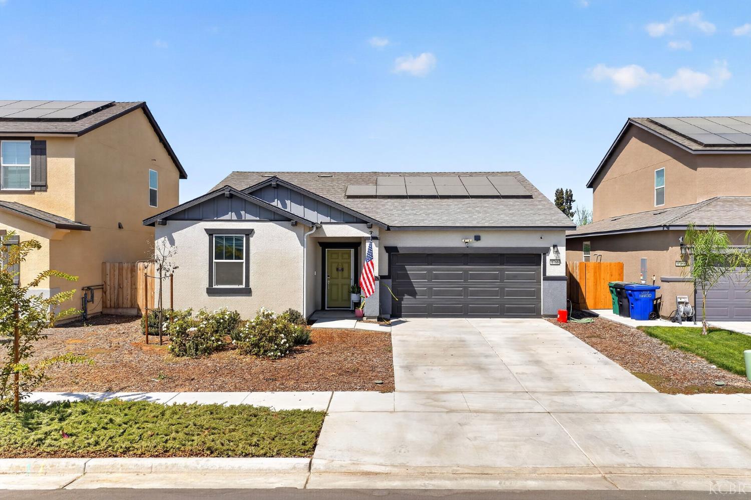 1768 W Graham St, Hanford, CA 93230