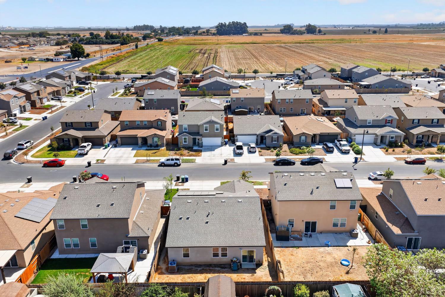 1768 W Graham St, Hanford, CA 93230