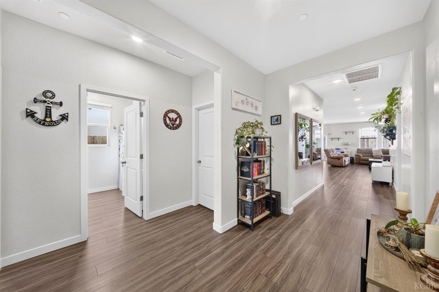 1768 W Graham St, Hanford, CA 93230