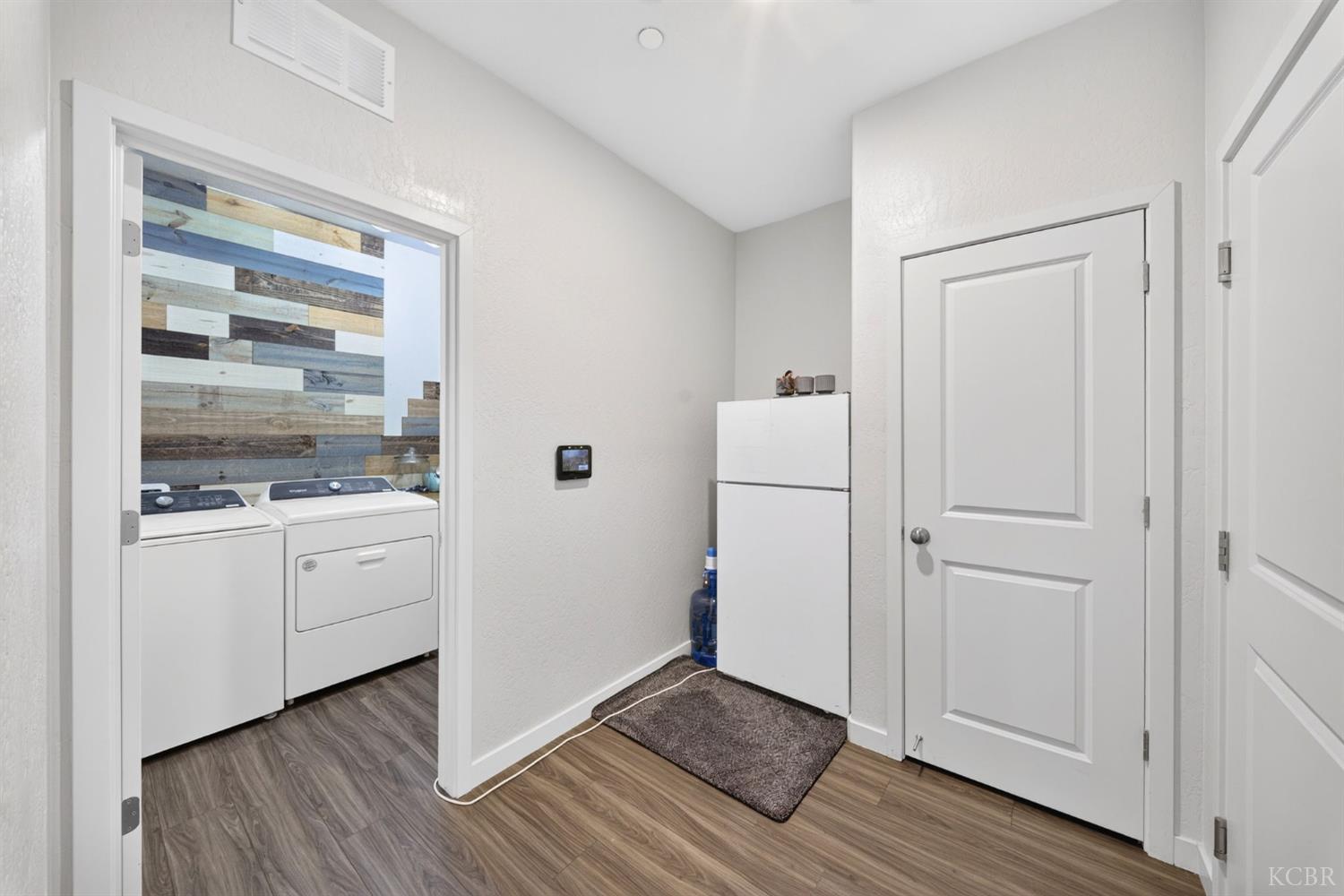1768 W Graham St, Hanford, CA 93230