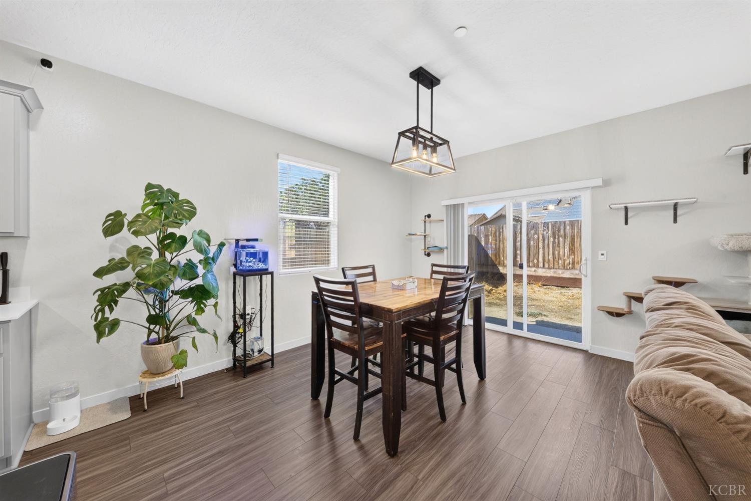 1768 W Graham St, Hanford, CA 93230