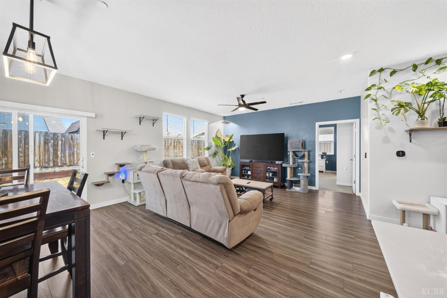 1768 W Graham St, Hanford, CA 93230