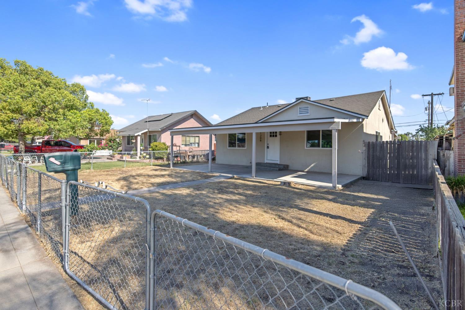 1208 Hall Ave, Corcoran, CA 93212