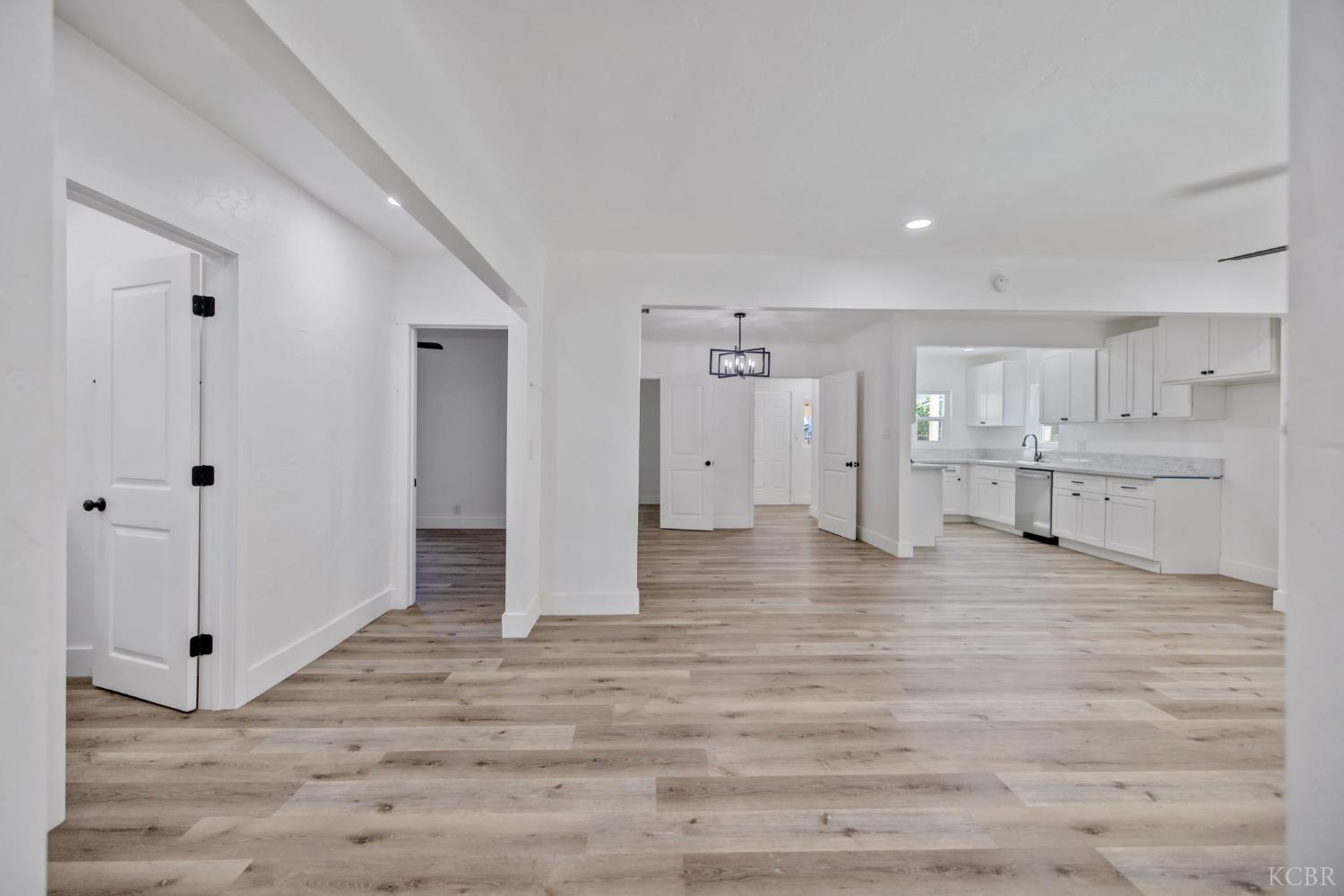 1208 Hall Ave, Corcoran, CA 93212