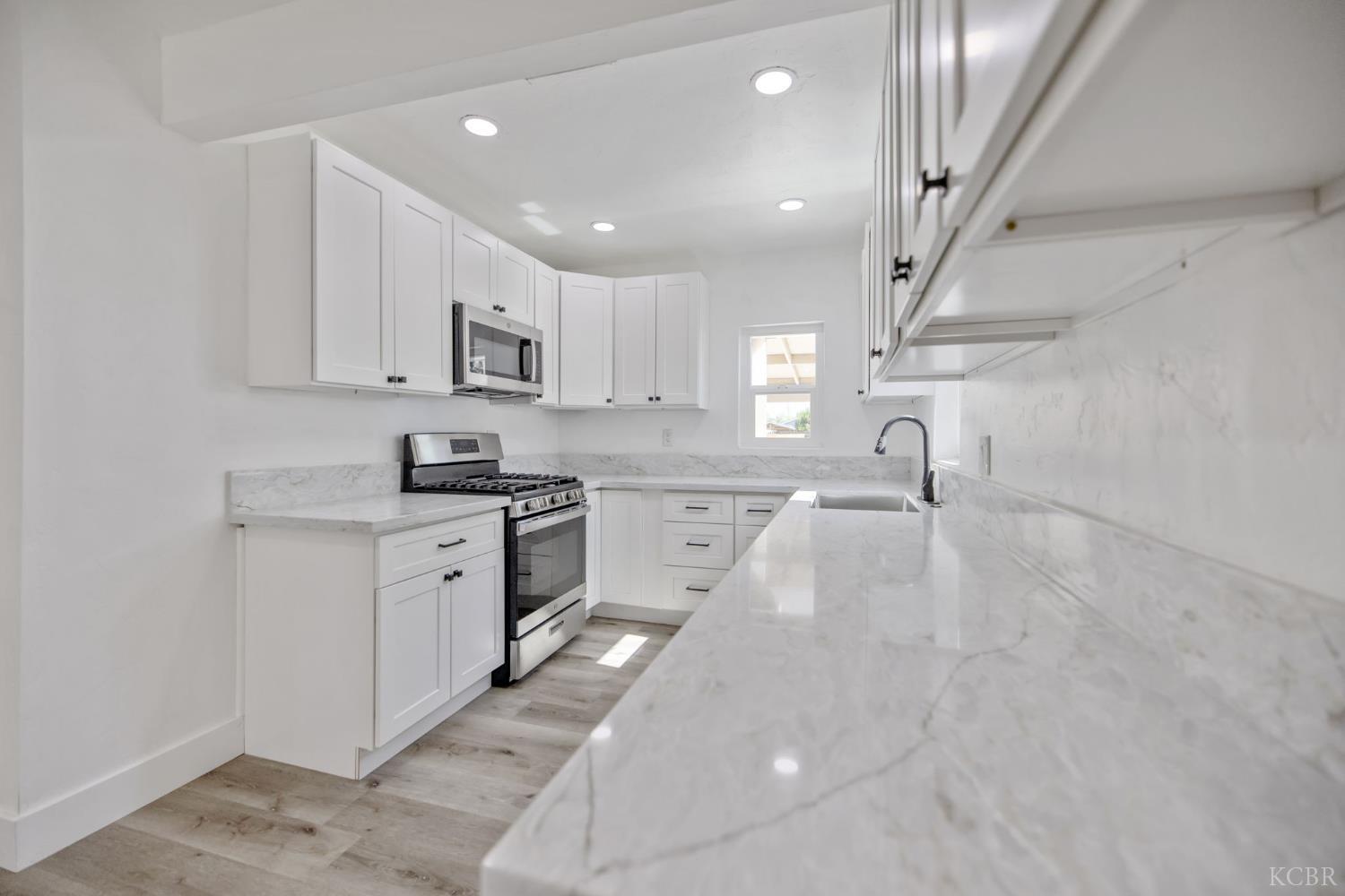 1208 Hall Ave, Corcoran, CA 93212
