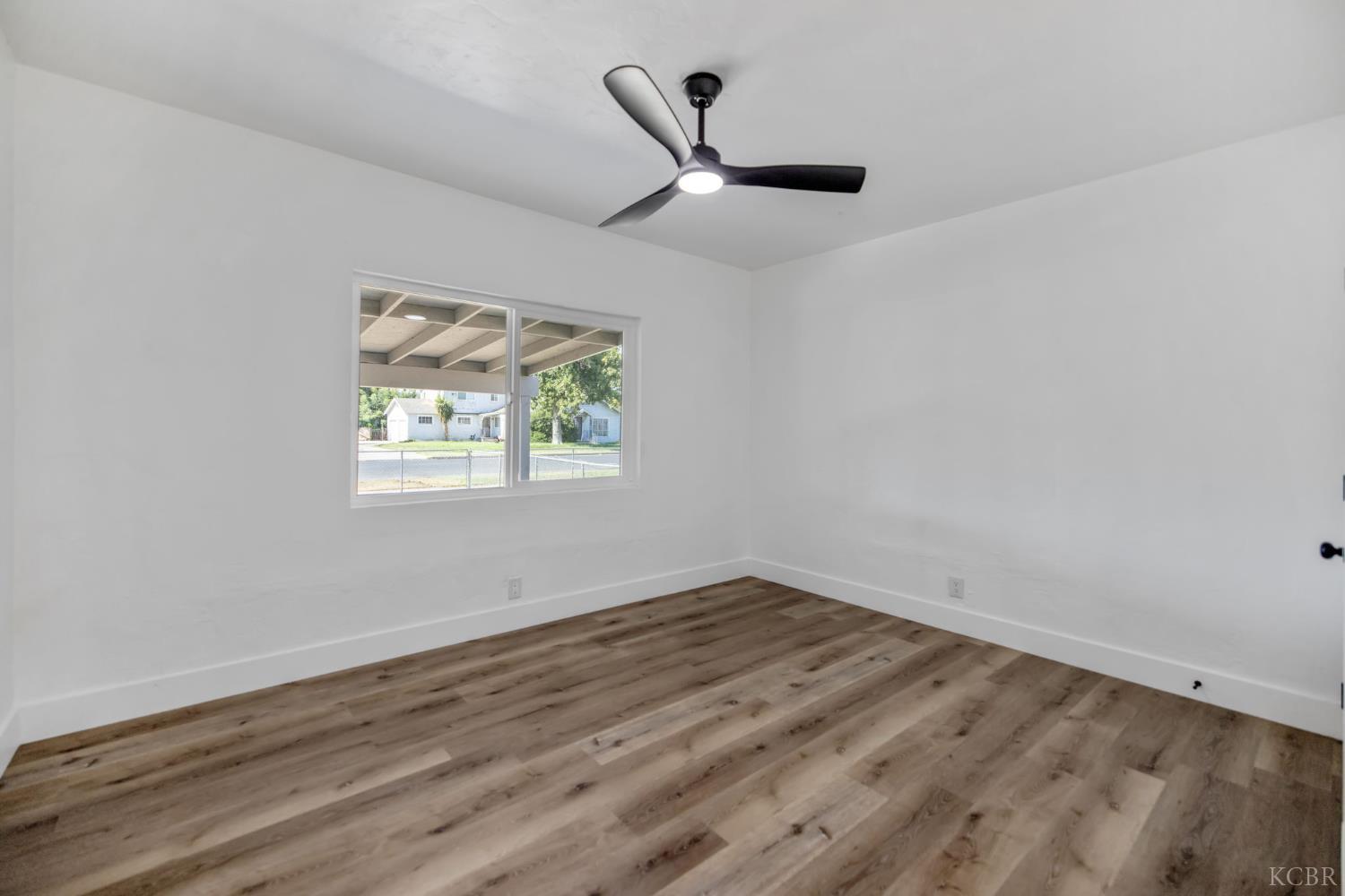 1208 Hall Ave, Corcoran, CA 93212