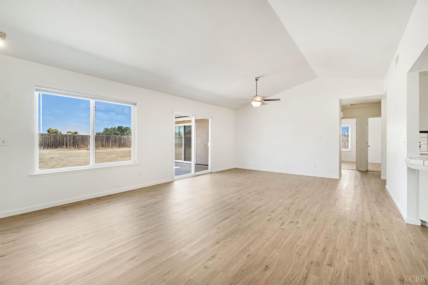 1050 Cherry Ln, Lemoore, CA 93245