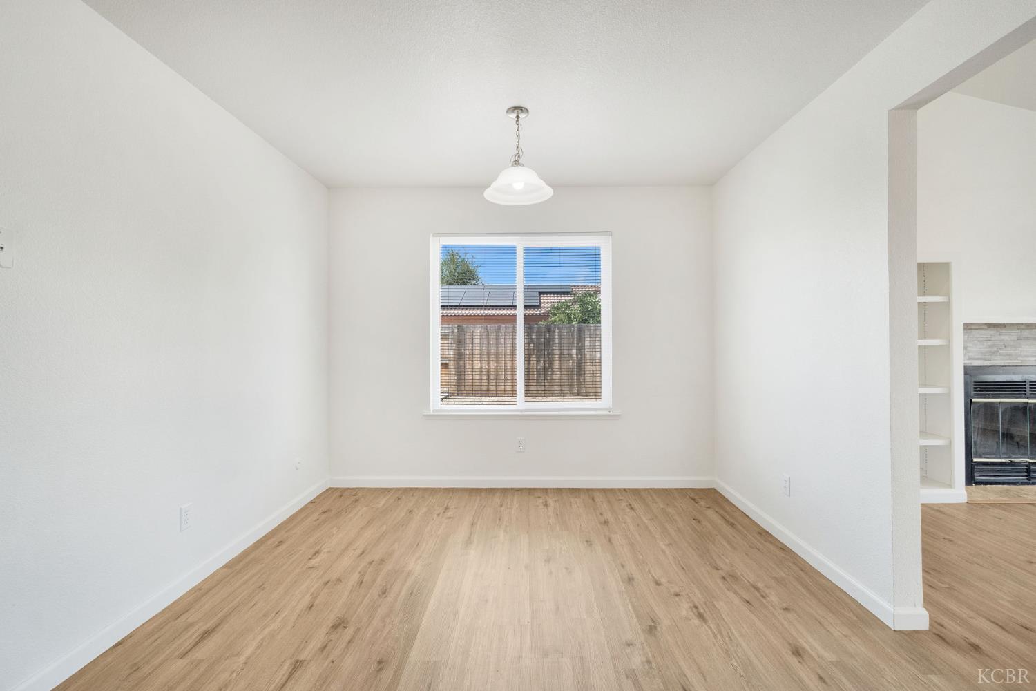 1050 Cherry Ln, Lemoore, CA 93245