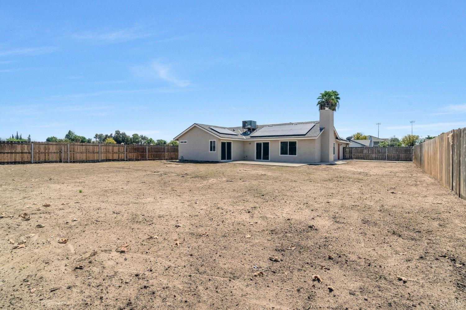 1050 Cherry Ln, Lemoore, CA 93245