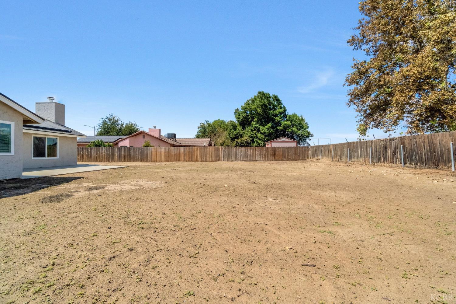 1050 Cherry Ln, Lemoore, CA 93245