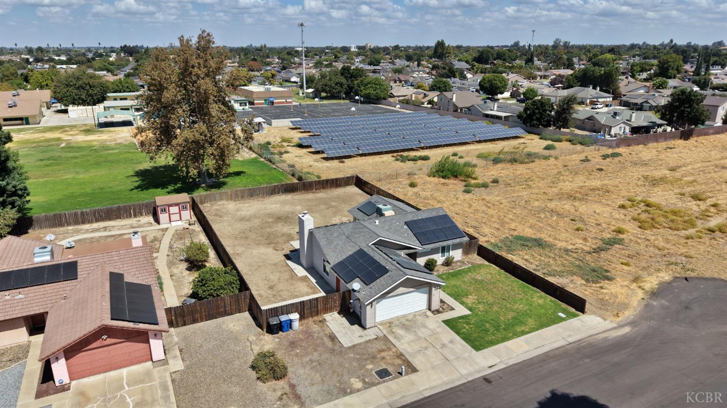 1050 Cherry Ln, Lemoore, CA 93245