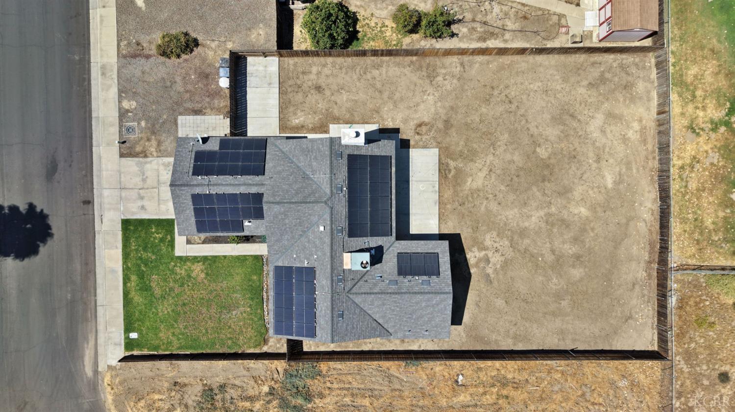 1050 Cherry Ln, Lemoore, CA 93245