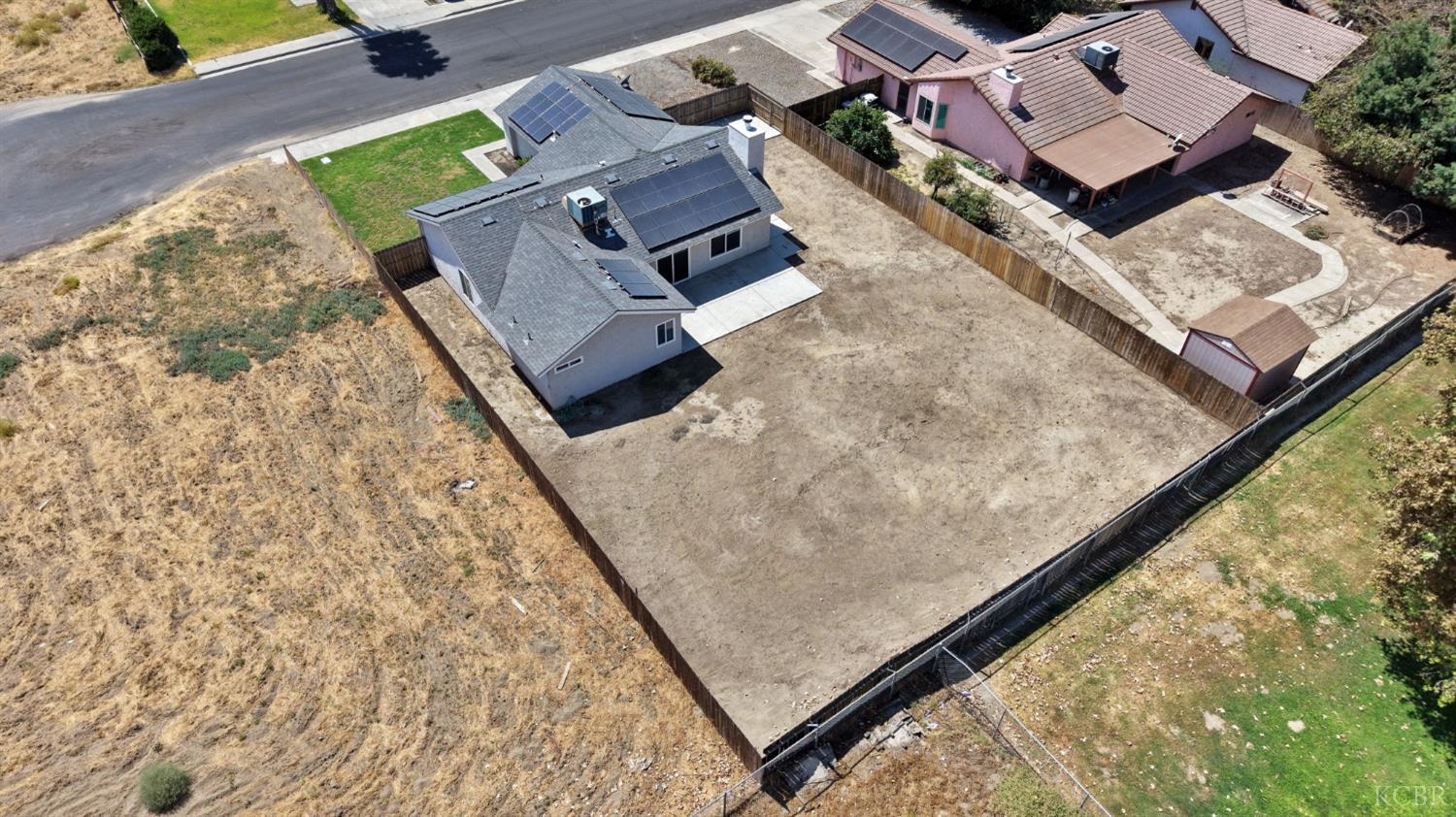 1050 Cherry Ln, Lemoore, CA 93245