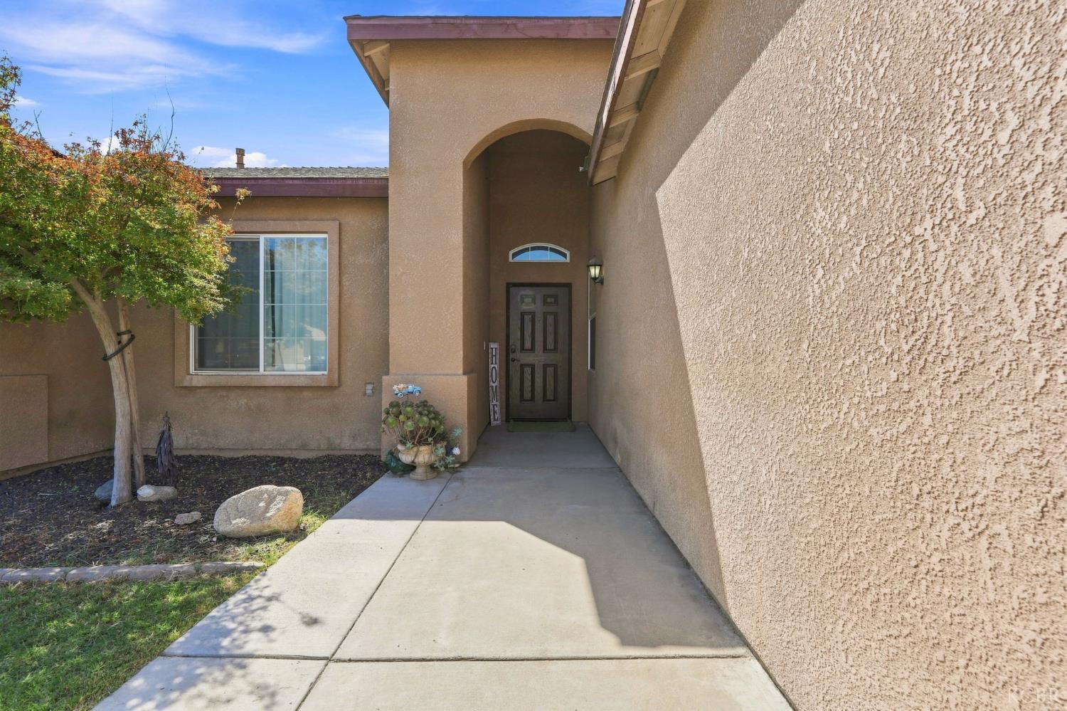 7373 Avenue 306, Goshen, CA 93291