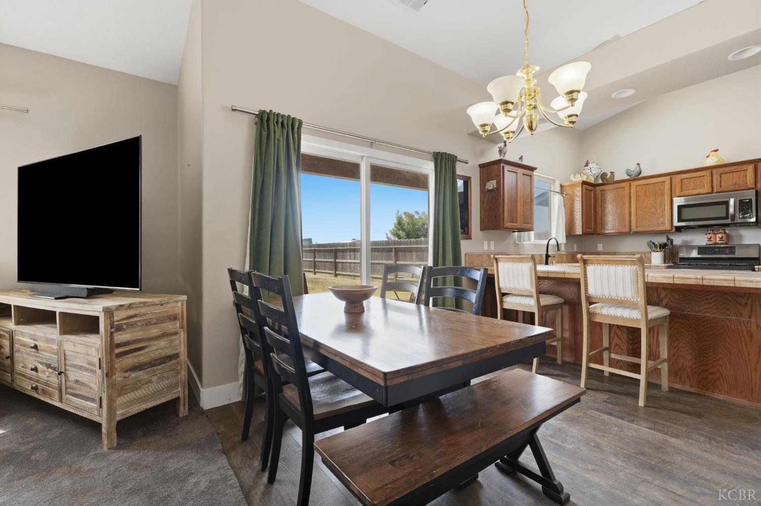 7373 Avenue 306, Goshen, CA 93291