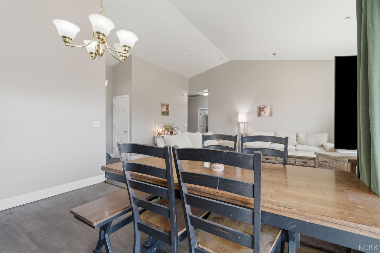 7373 Avenue 306, Goshen, CA 93291