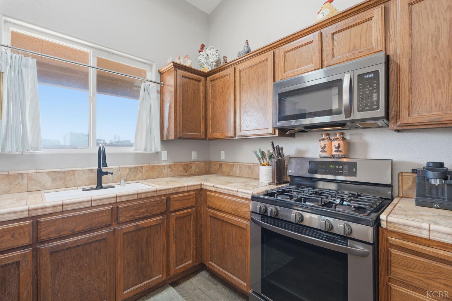 7373 Avenue 306, Goshen, CA 93291