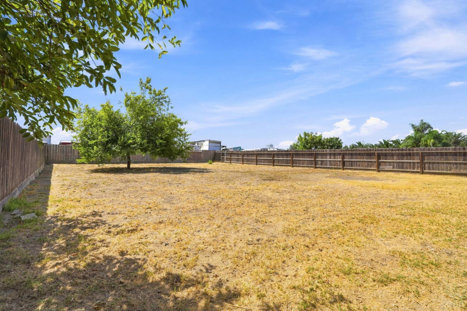 7373 Avenue 306, Goshen, CA 93291
