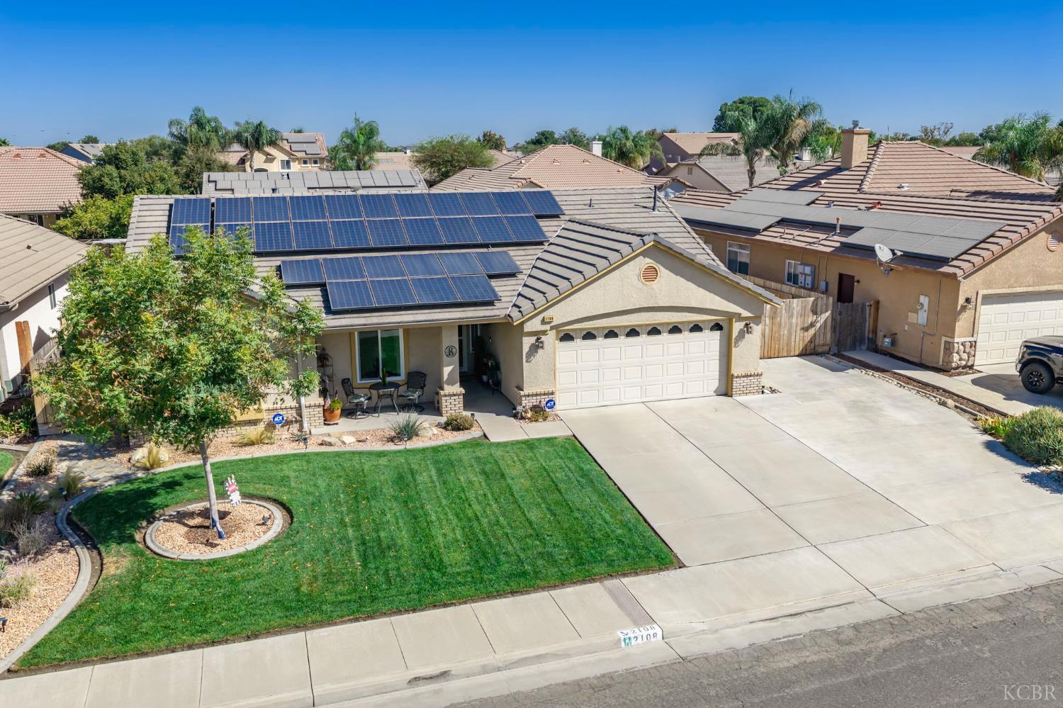 2108 Franklin Way, Hanford, CA 93230