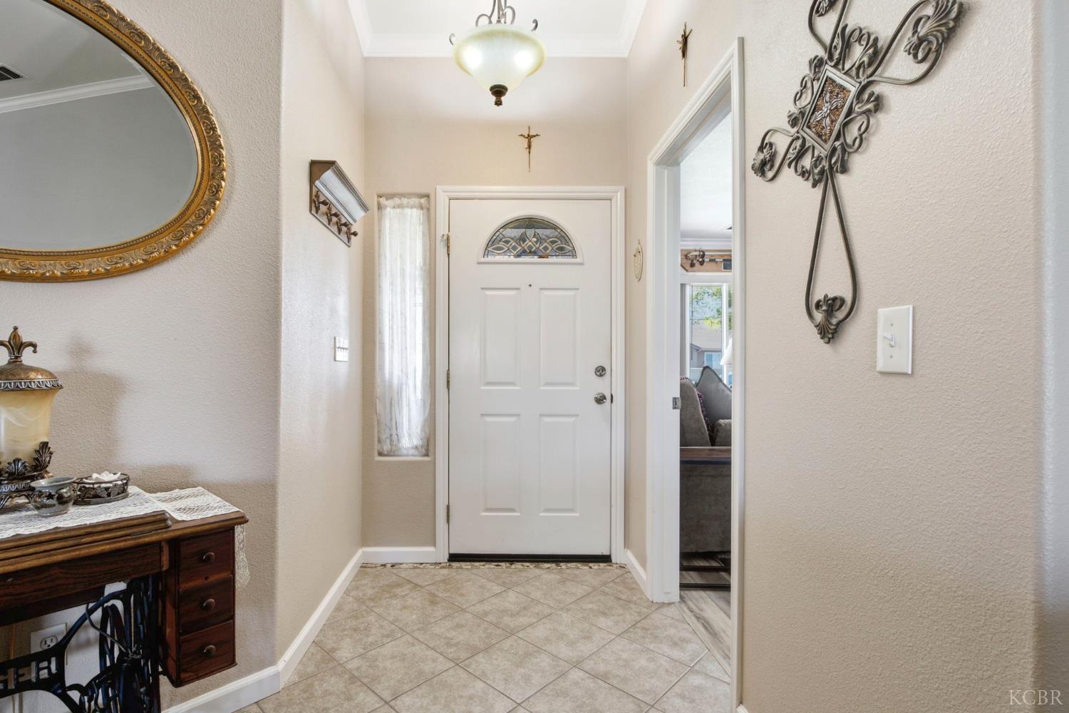 2108 Franklin Way, Hanford, CA 93230