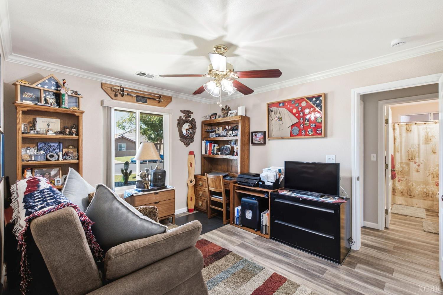 2108 Franklin Way, Hanford, CA 93230