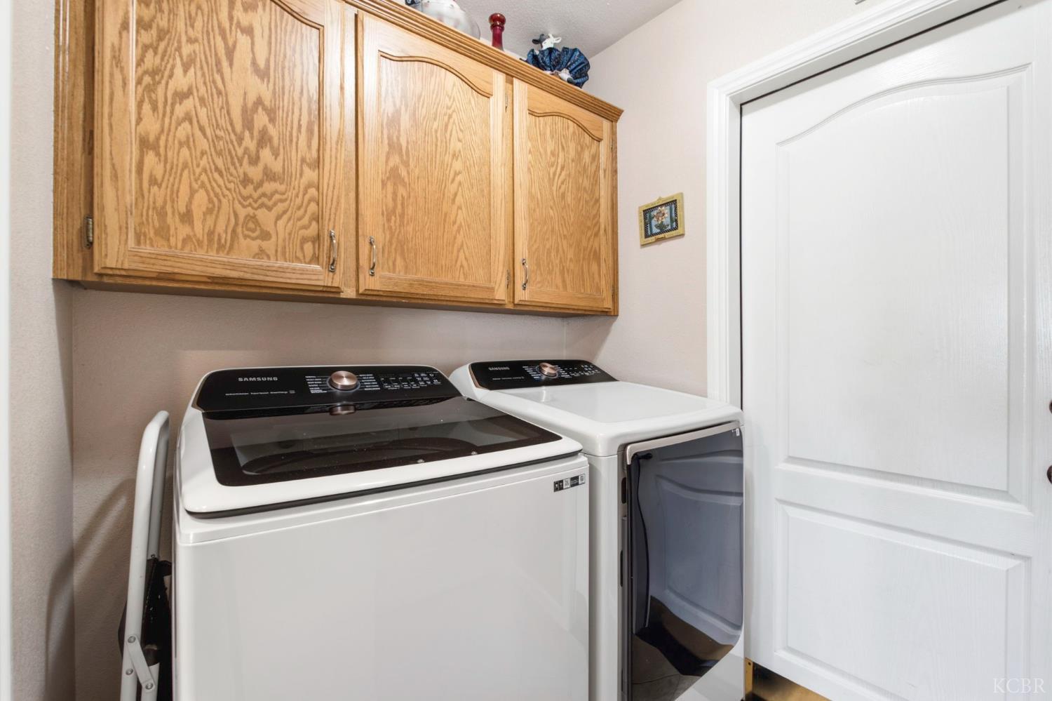 2108 Franklin Way, Hanford, CA 93230