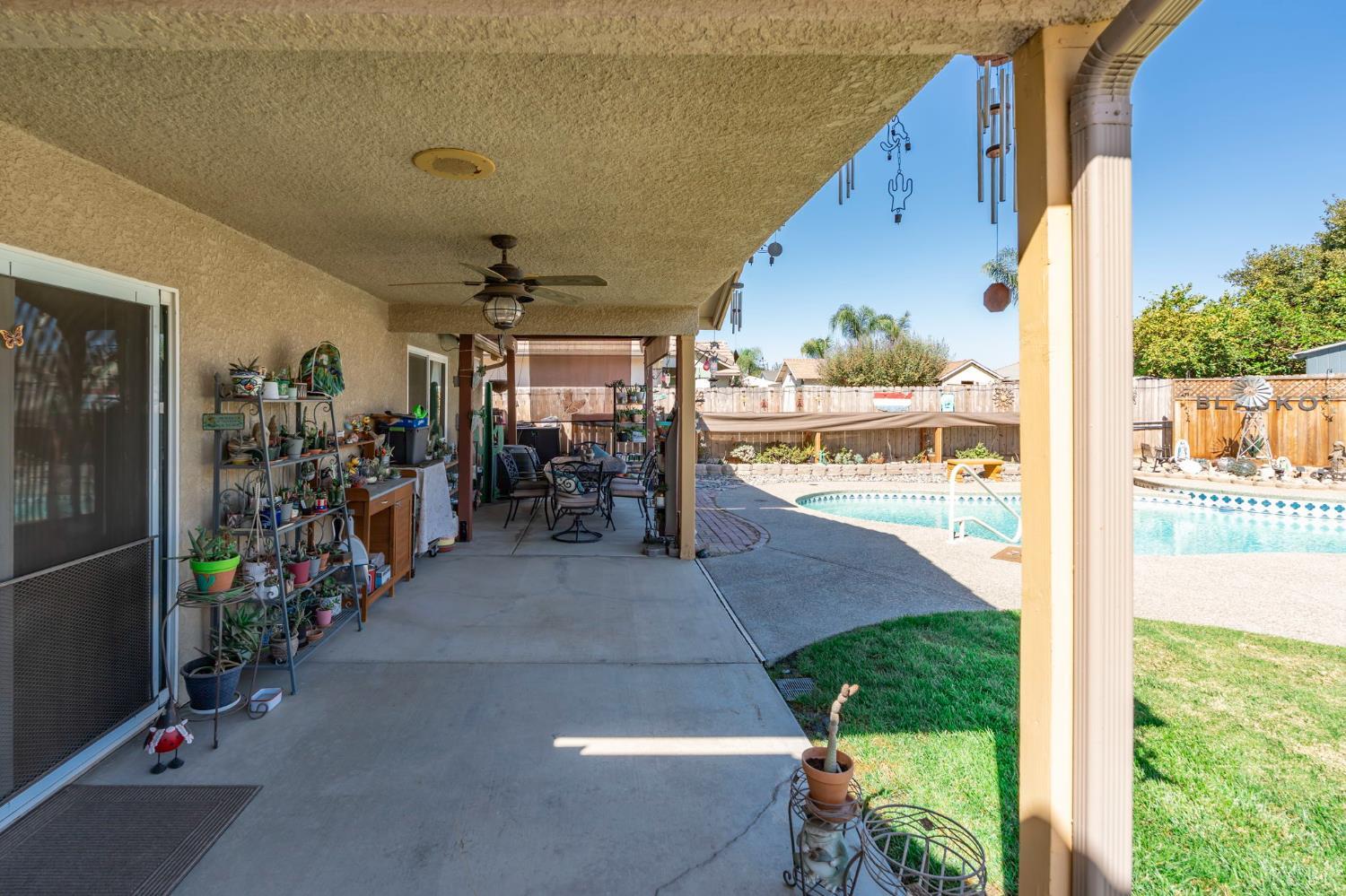 2108 Franklin Way, Hanford, CA 93230