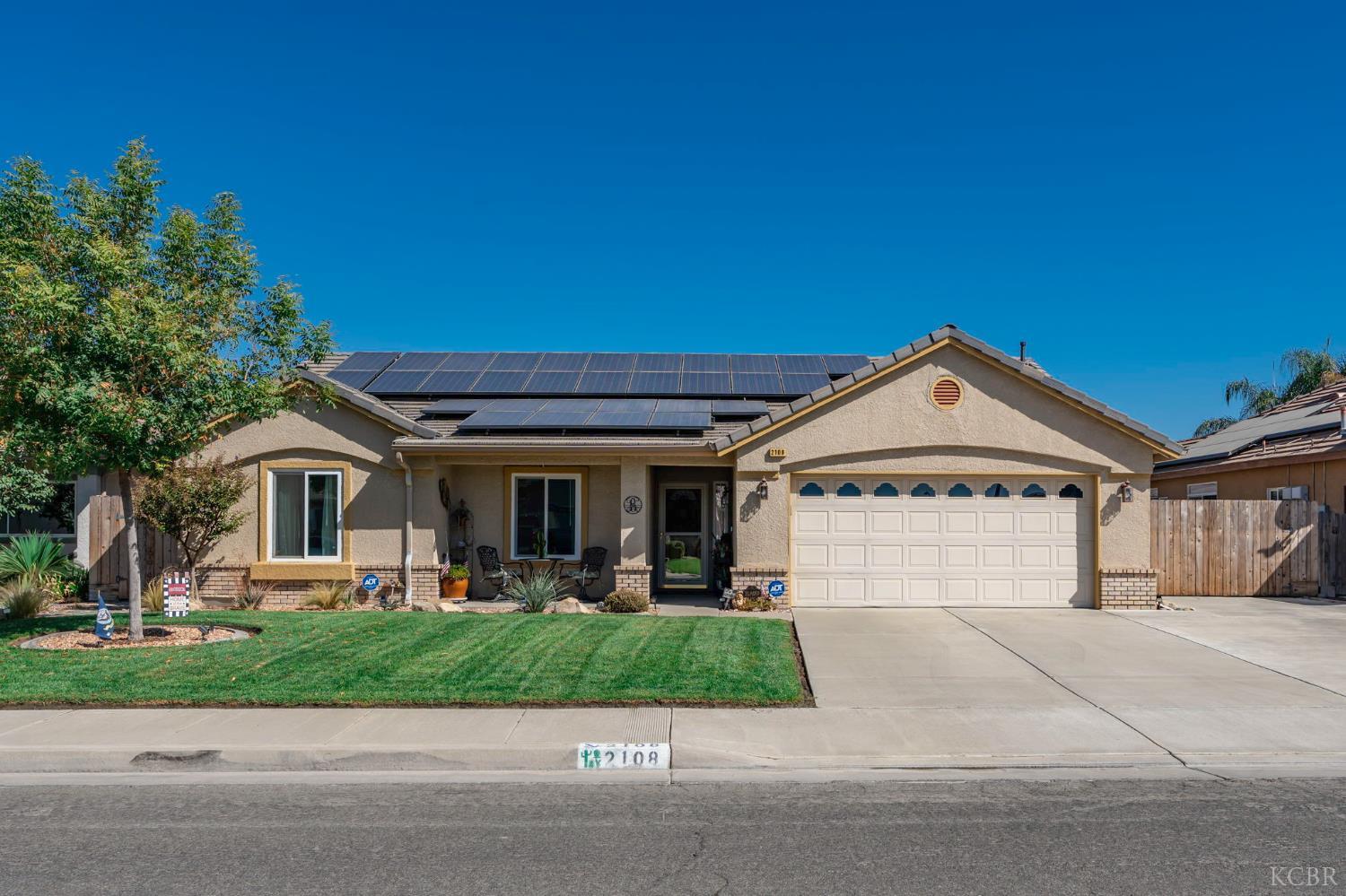 2108 Franklin Way, Hanford, CA 93230