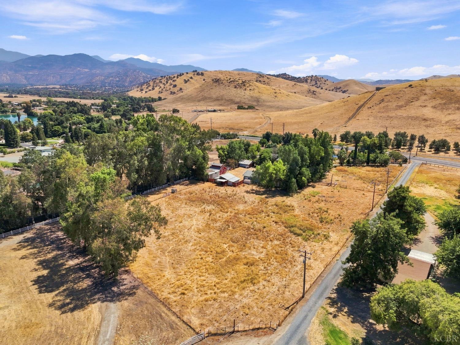 30764 Ave 176, Springville, CA 93265