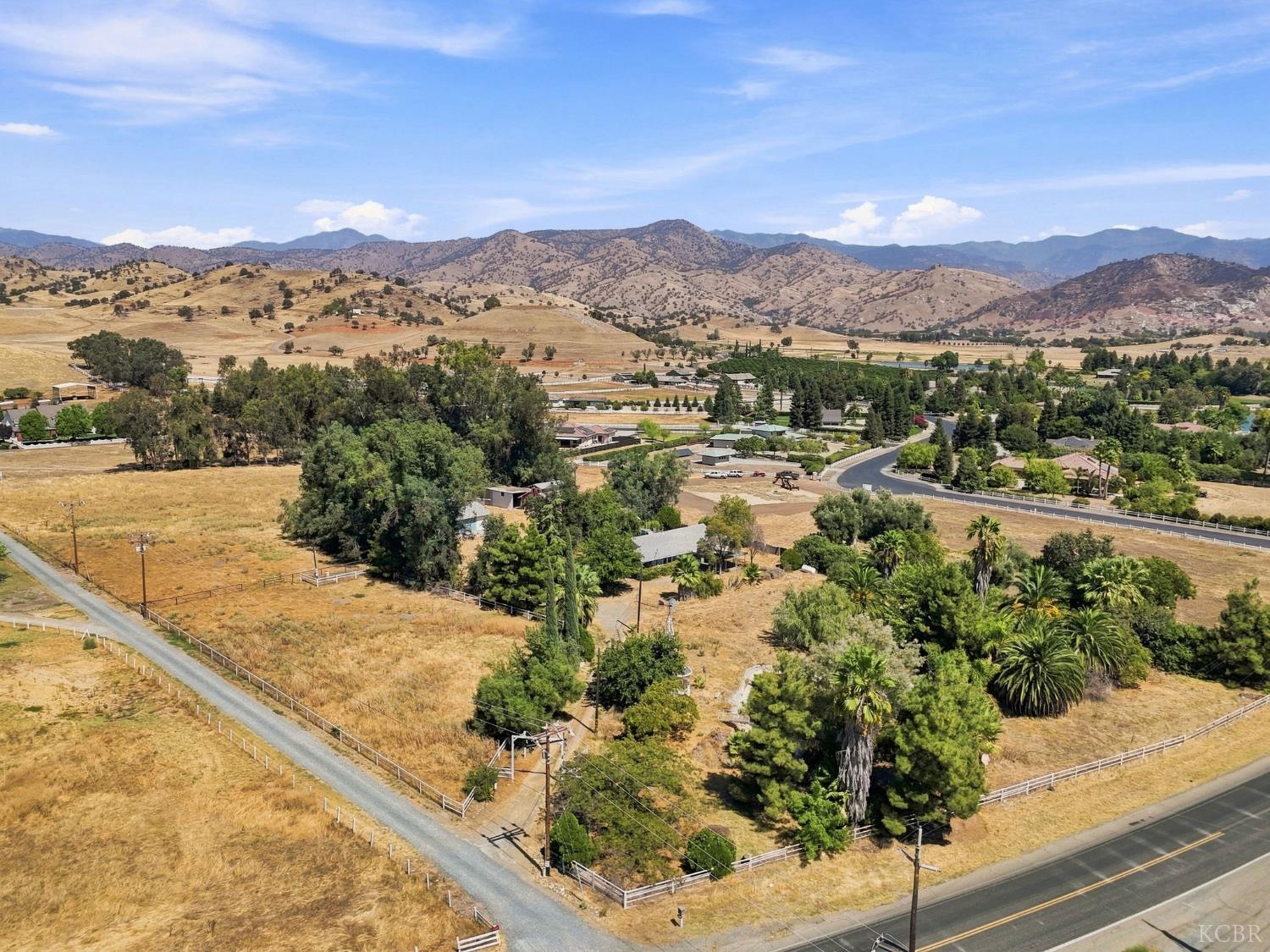 30764 Ave 176, Springville, CA 93265