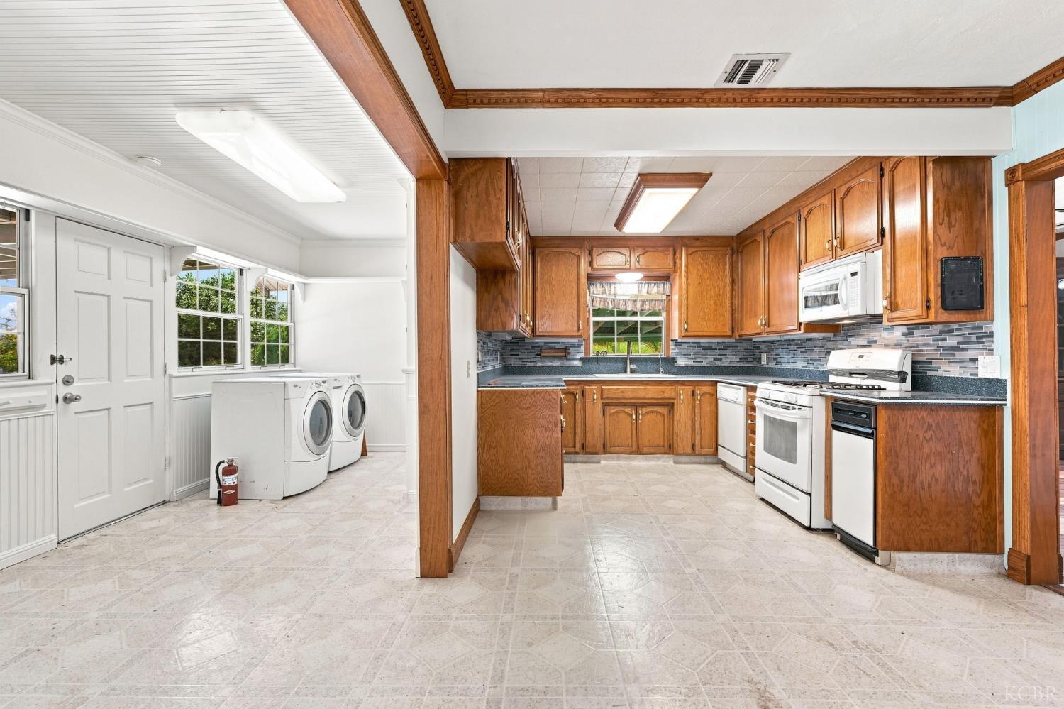 30764 Ave 176, Springville, CA 93265