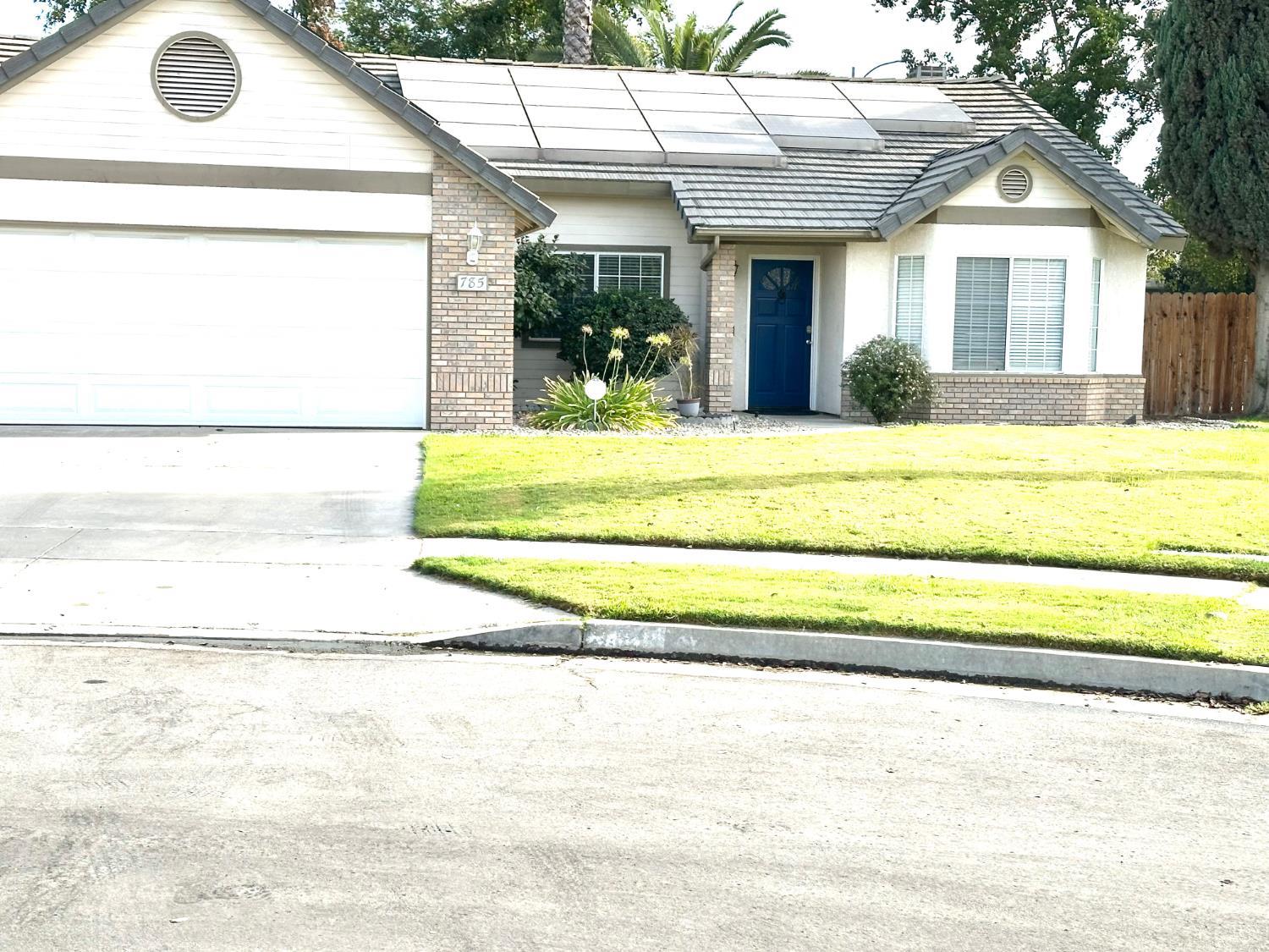 785 Heath Ct, Lemoore, CA 93245