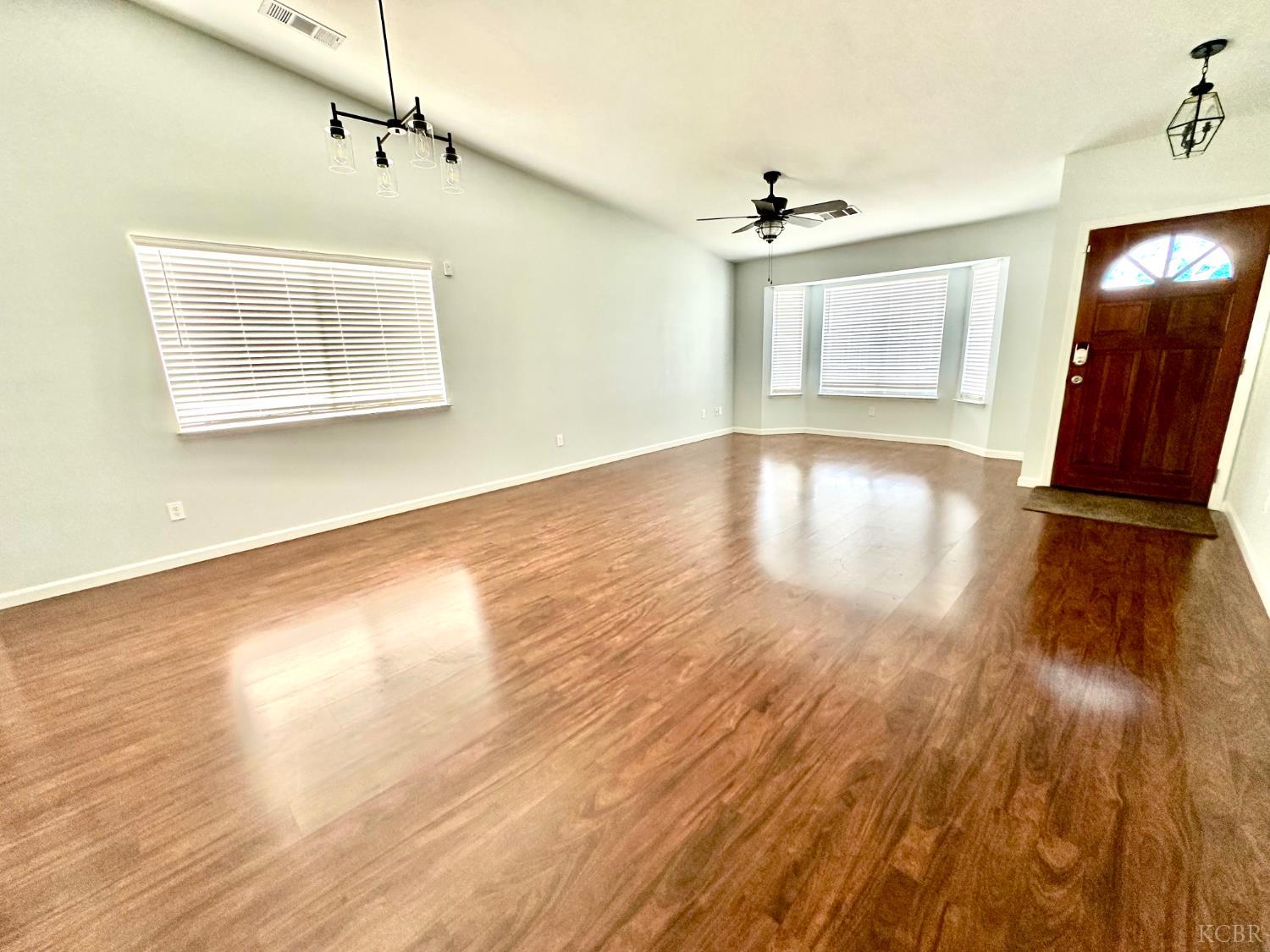 785 Heath Ct, Lemoore, CA 93245