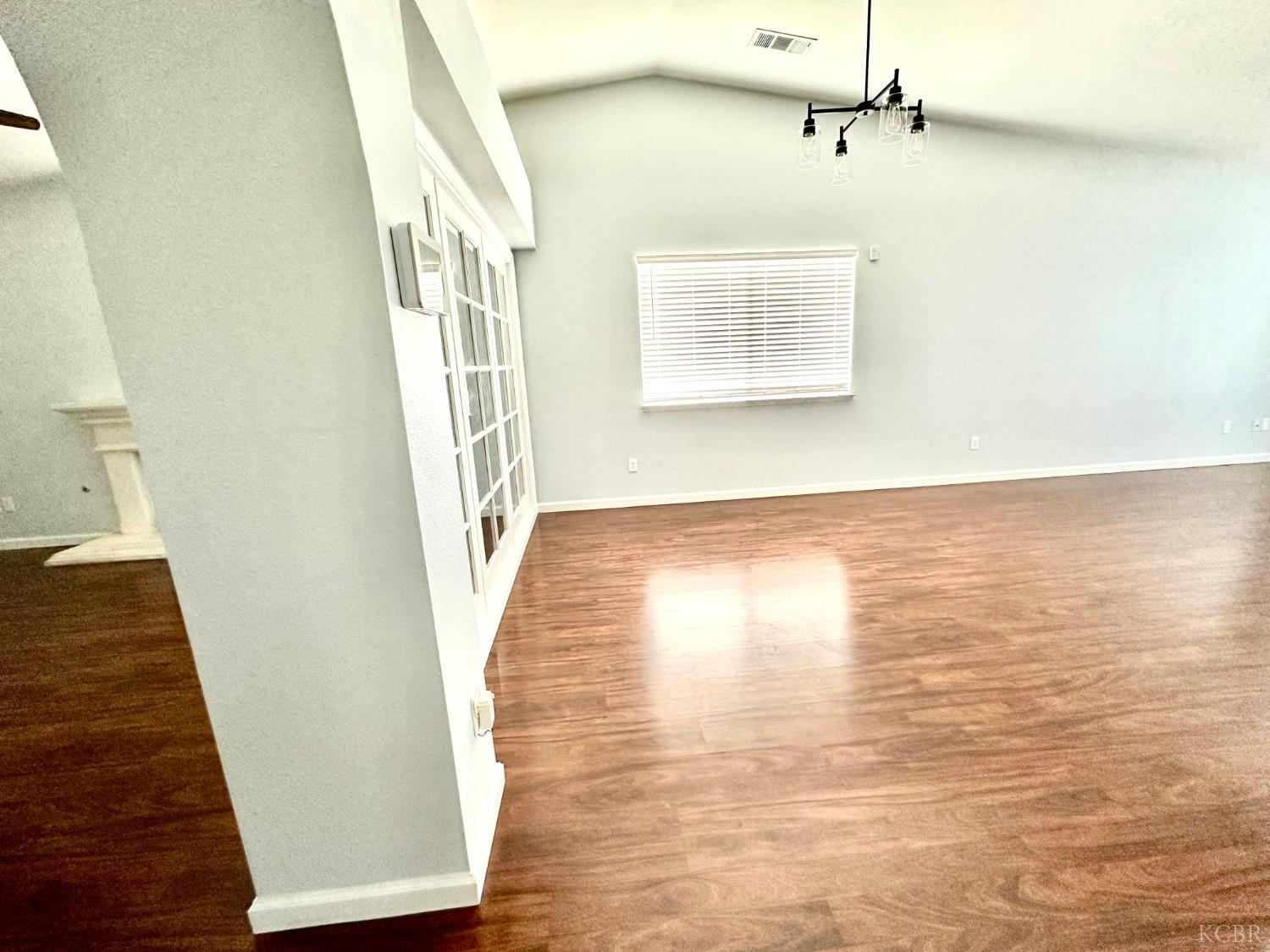 785 Heath Ct, Lemoore, CA 93245