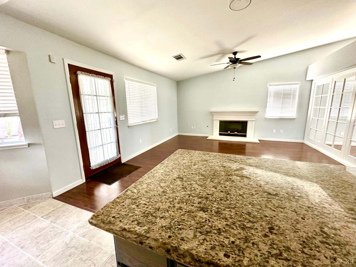 785 Heath Ct, Lemoore, CA 93245