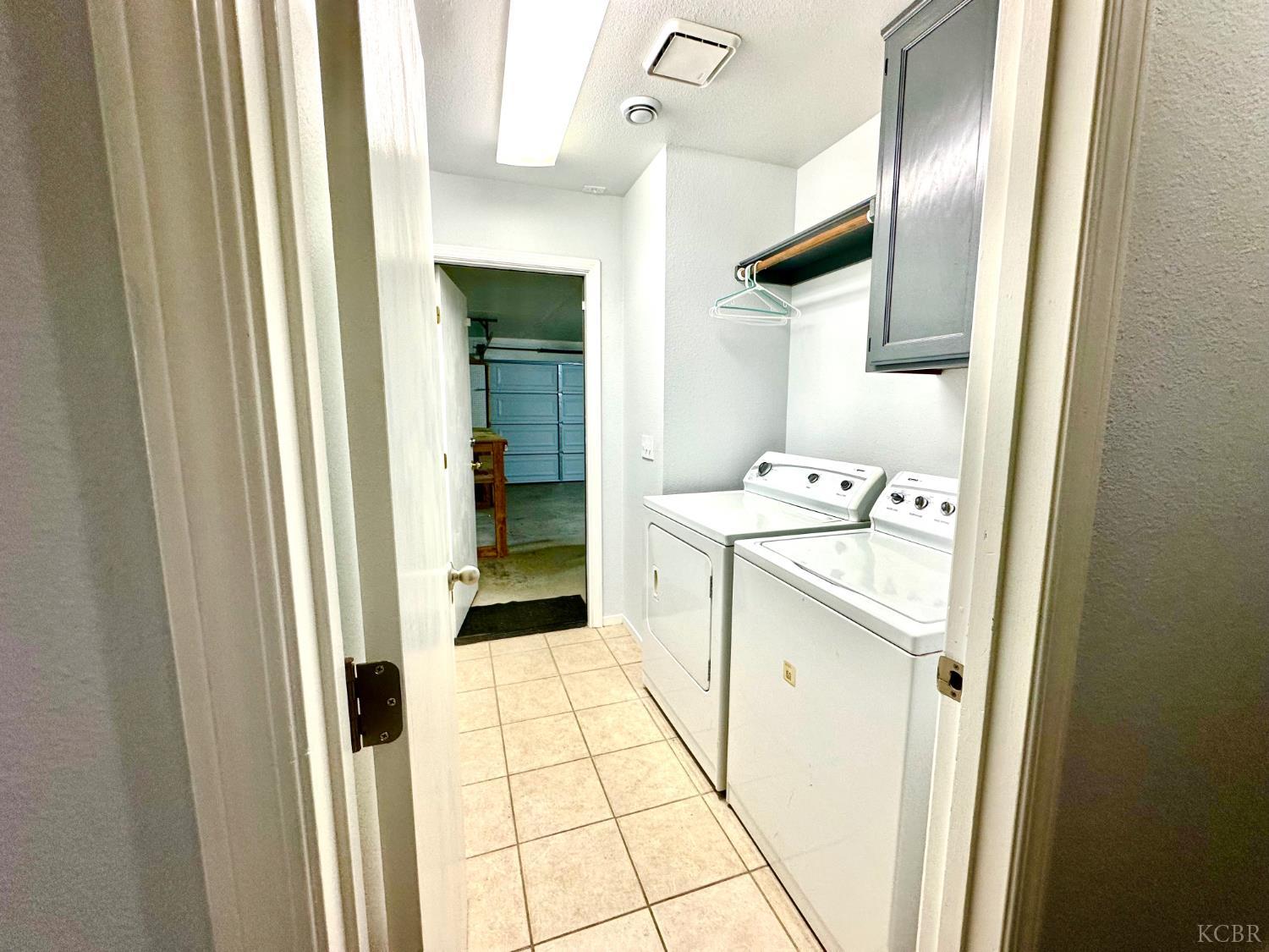 785 Heath Ct, Lemoore, CA 93245
