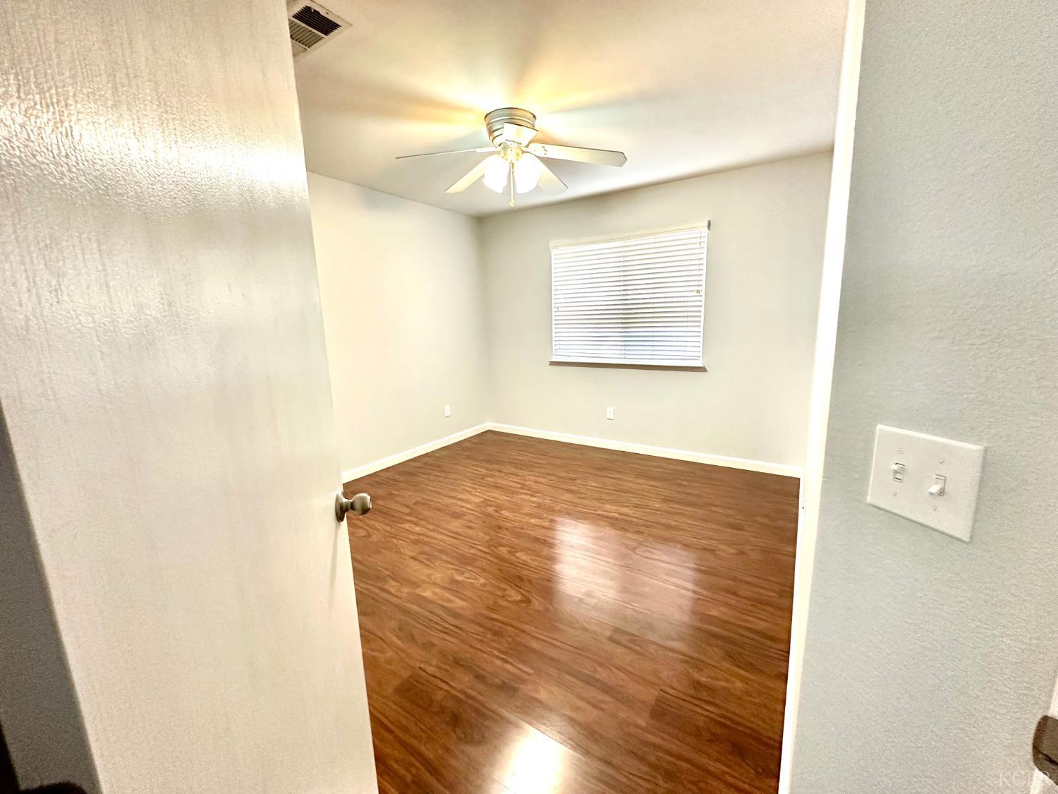 785 Heath Ct, Lemoore, CA 93245