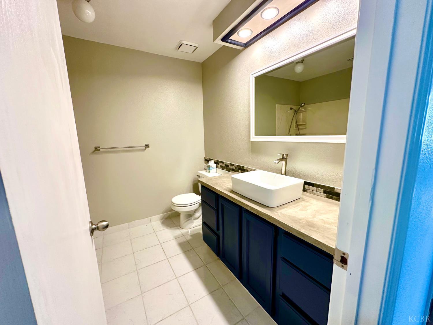 785 Heath Ct, Lemoore, CA 93245
