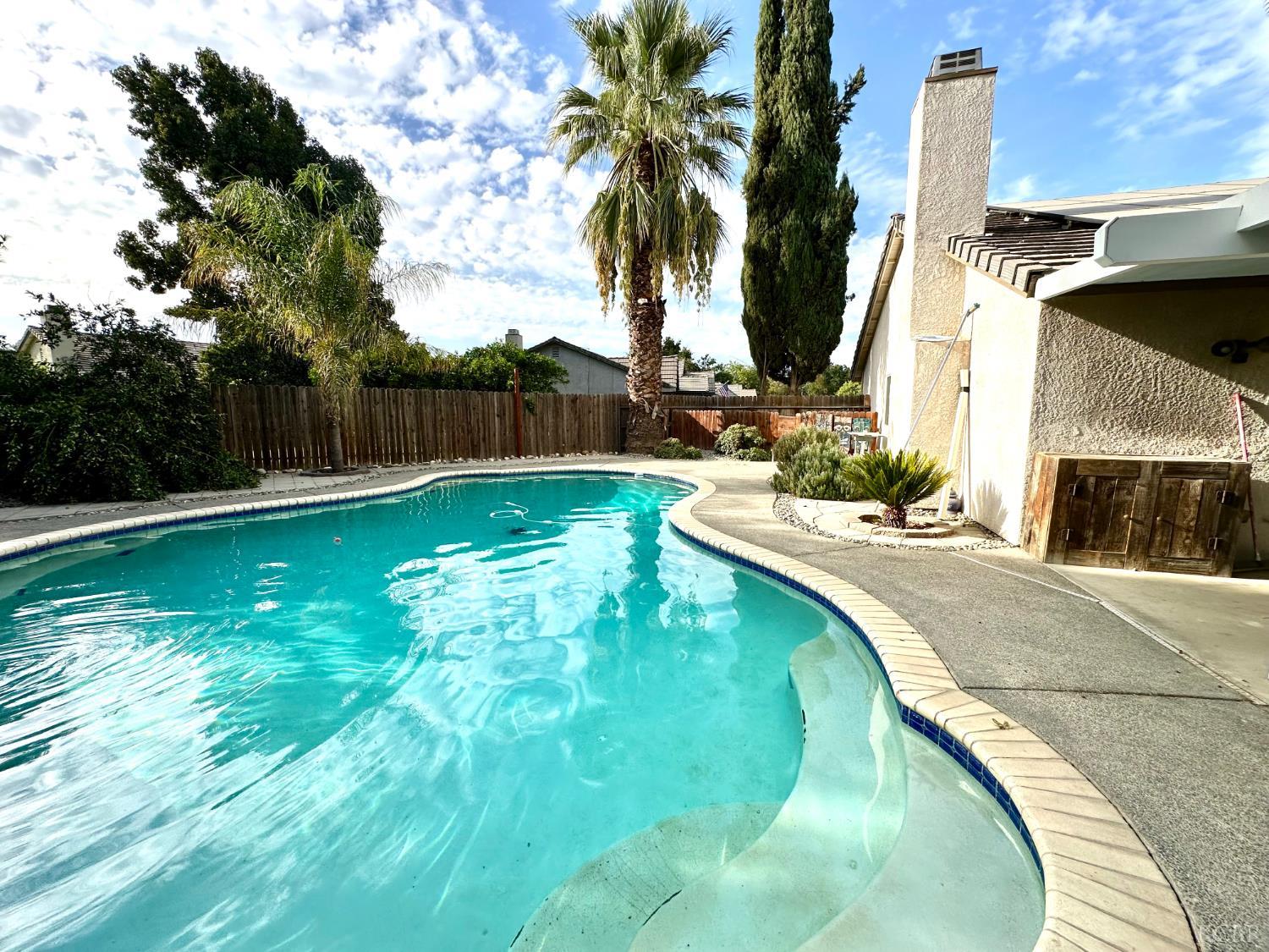 785 Heath Ct, Lemoore, CA 93245