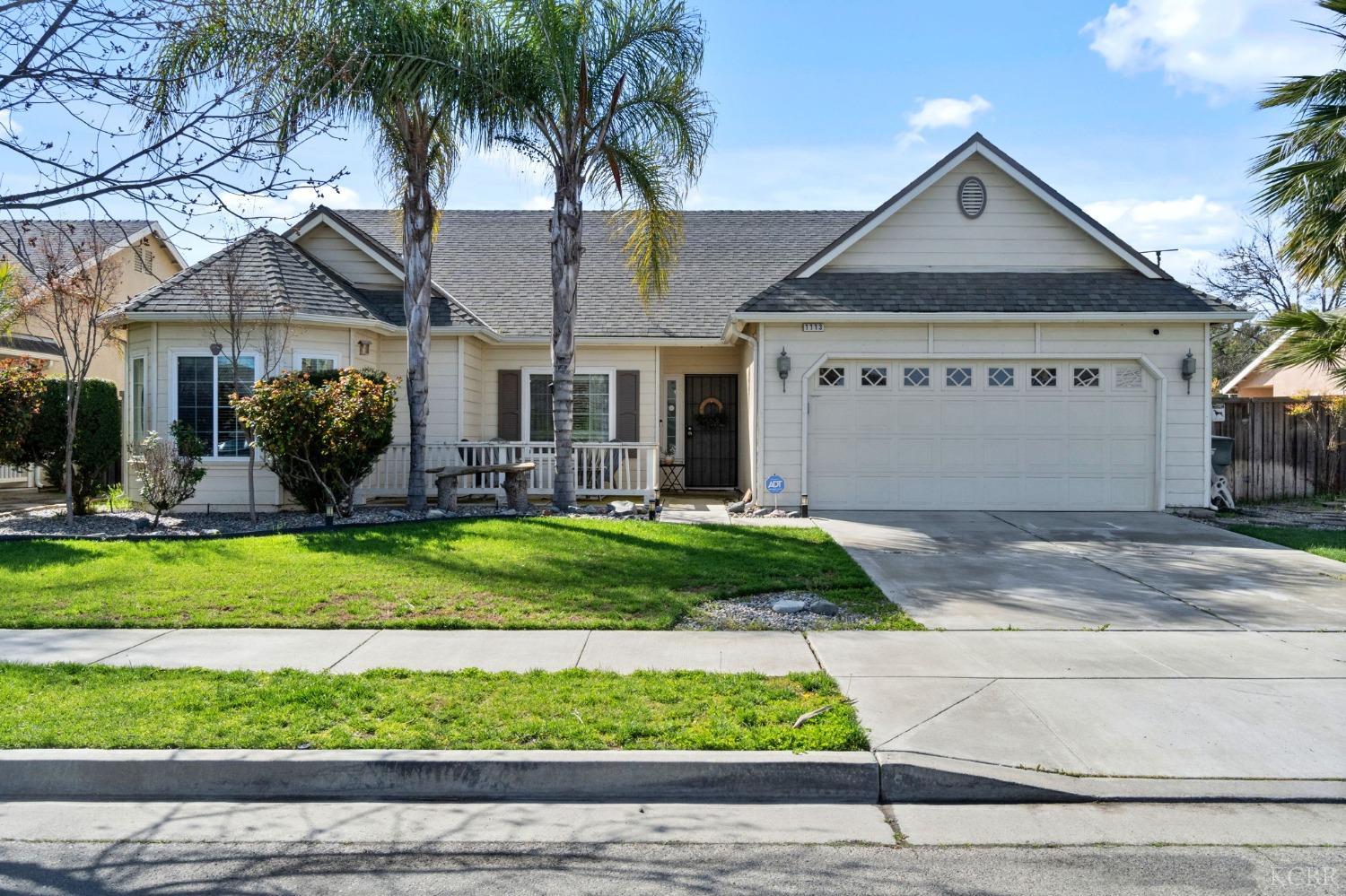 1113 Avalon Dr, Lemoore, CA 93245
