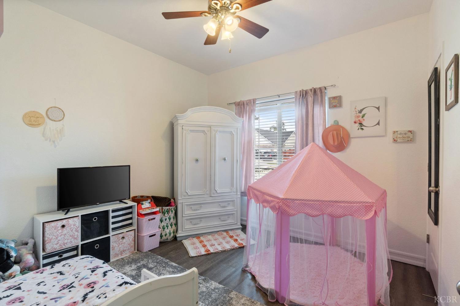 1113 Avalon Dr, Lemoore, CA 93245