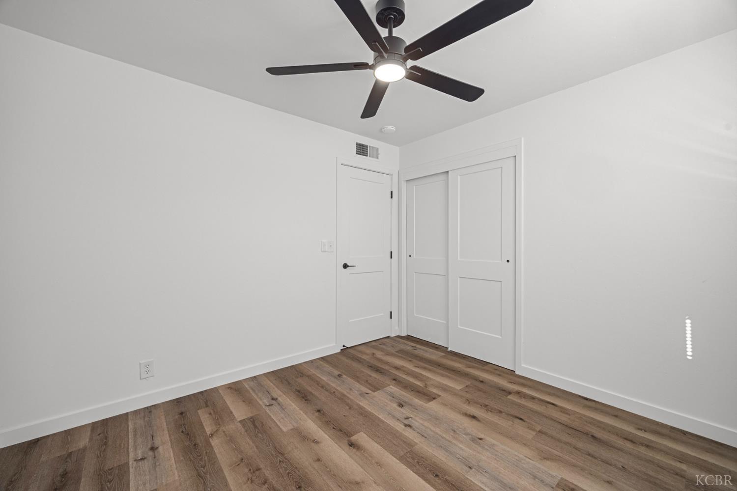 1075 Cypress Ln, Lemoore, CA 93245