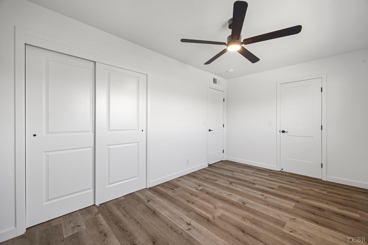 1075 Cypress Ln, Lemoore, CA 93245