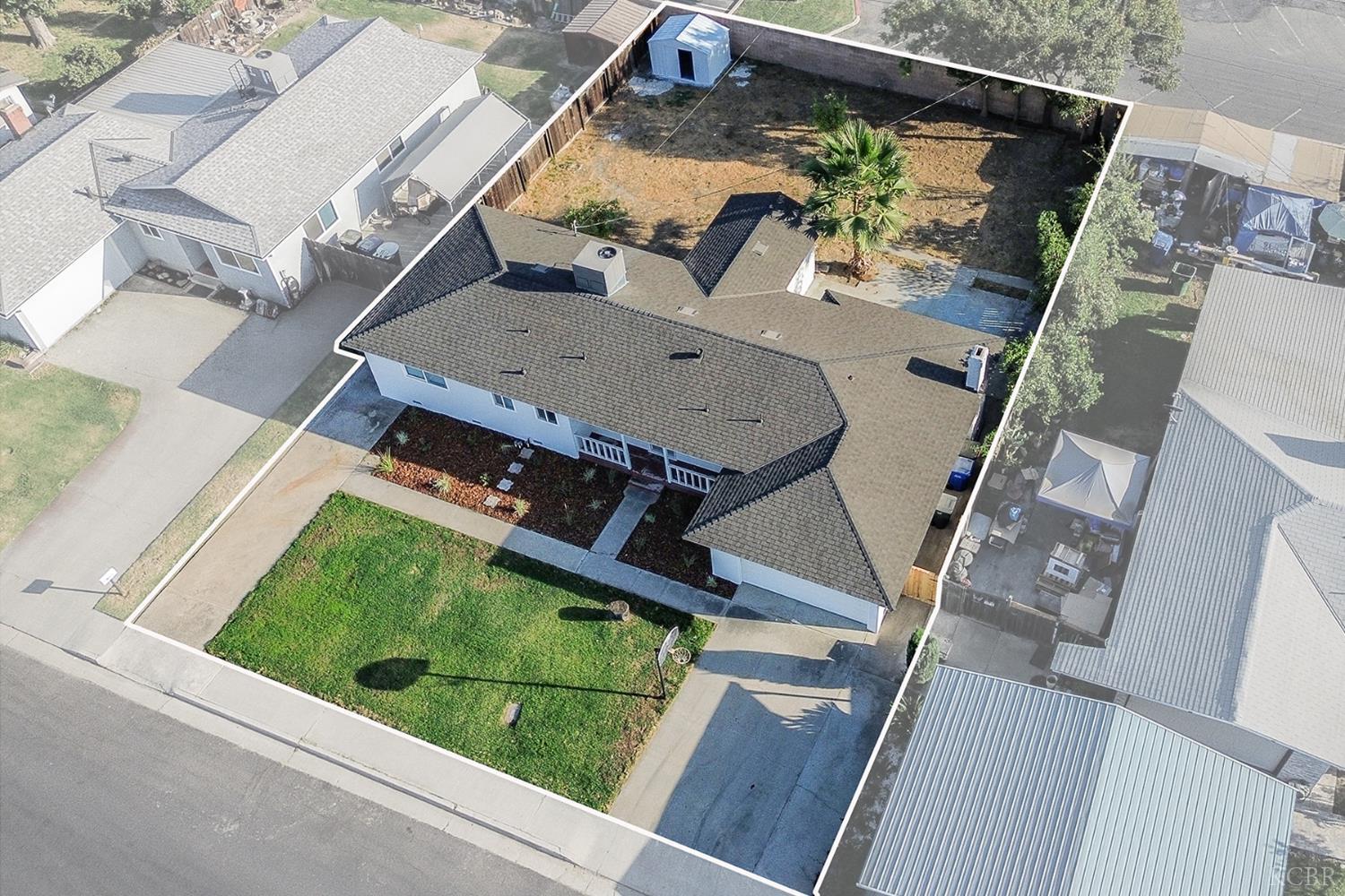 1075 Cypress Ln, Lemoore, CA 93245