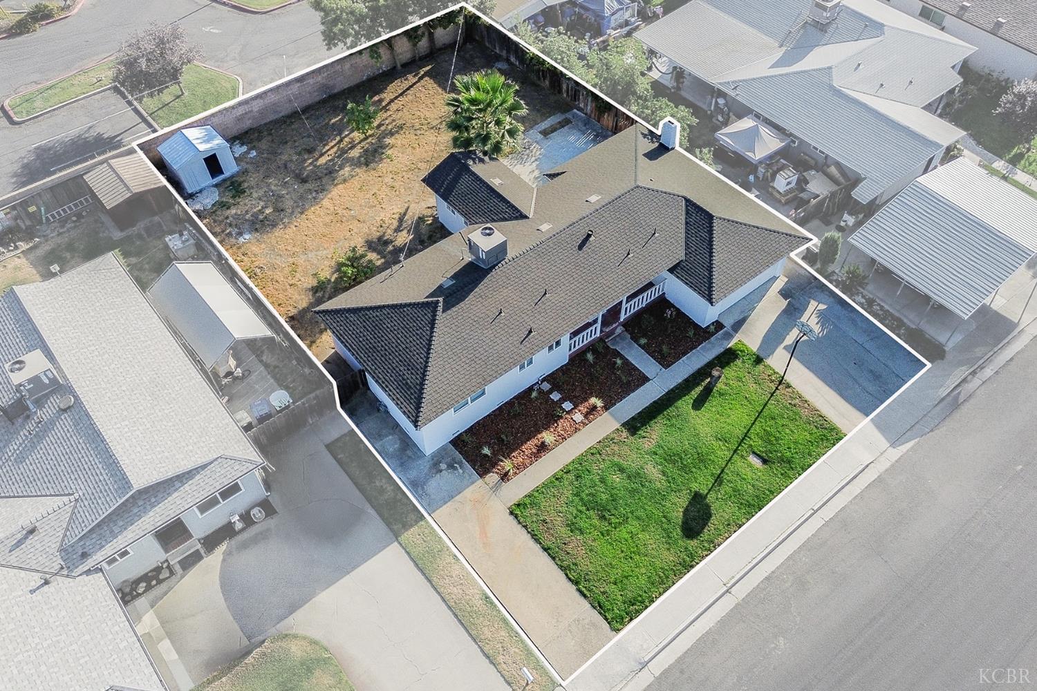 1075 Cypress Ln, Lemoore, CA 93245