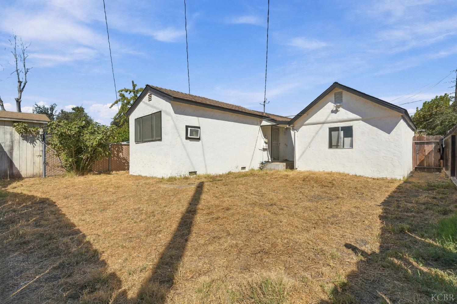405 Neville St, Hanford, CA 93230