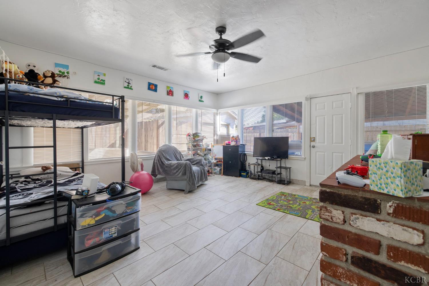 329 E Fedora Ave, Fresno, CA 93704