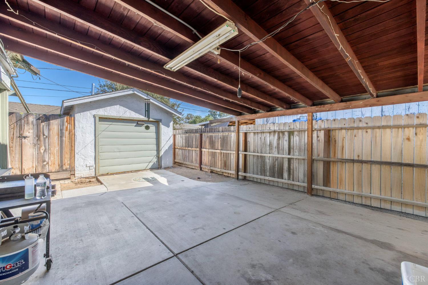 329 E Fedora Ave, Fresno, CA 93704