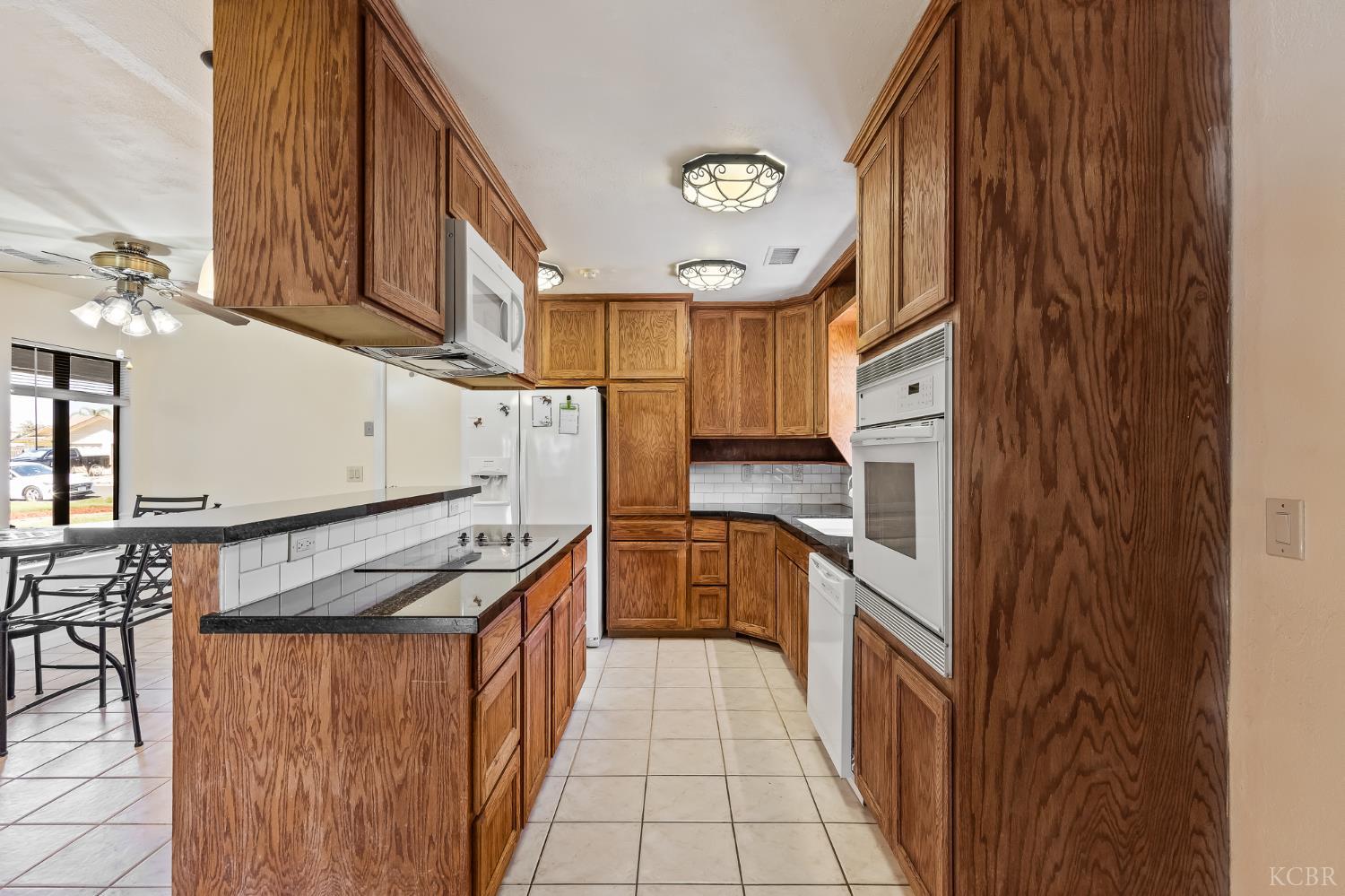 1065 Ross Way, Hanford, CA 93230